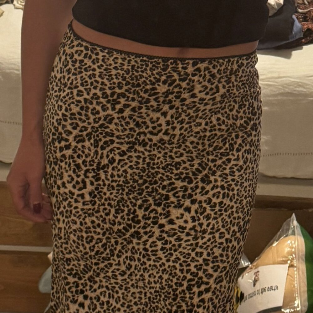 Vintage Cheeta Low-rise Midi skirt